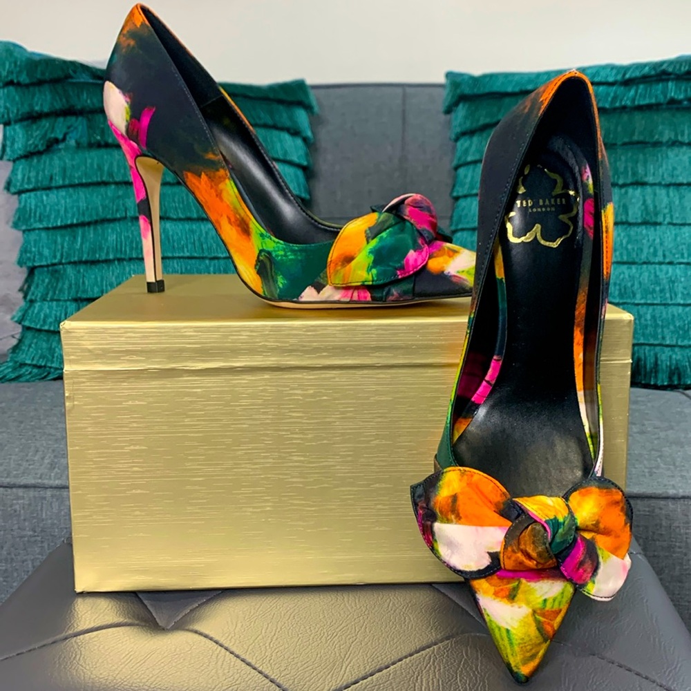 Ted Baker Ryoh Canvas Heels